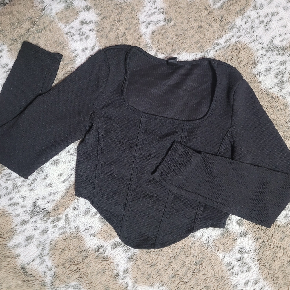 Black Long Sleeve Asymetrical Fitted Crop Top